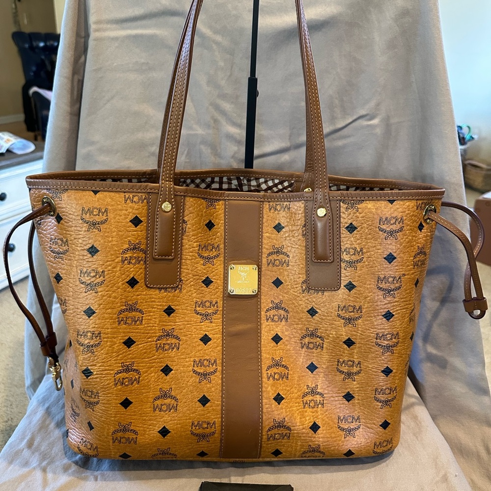 MCM Brown Leather Reversible Tote with Monogram Pattern Medium Size - Picture 1 of 10